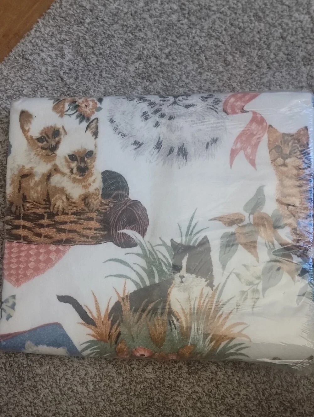 Kingdom USA vintage NOS cat Blanket